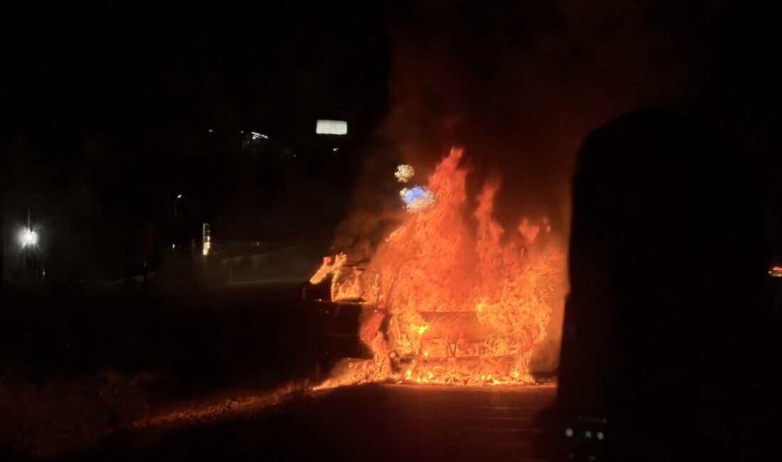 KONYA (AA) – Konya-Ankara kara yolunda seyir halindeyken yanan otomobil