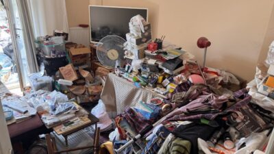 KÜTAHYA (AA) – Kütahya'da emekli profesöre ait iki apartman dairesinde