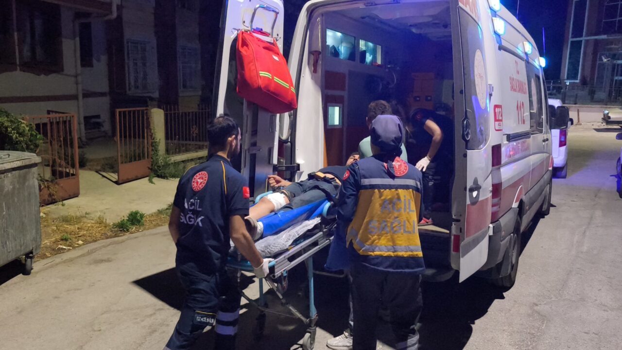 KÜTAHYA (AA) – Kütahya'da ağaçlık alanda tabancayla vurulmuş halde bulunan