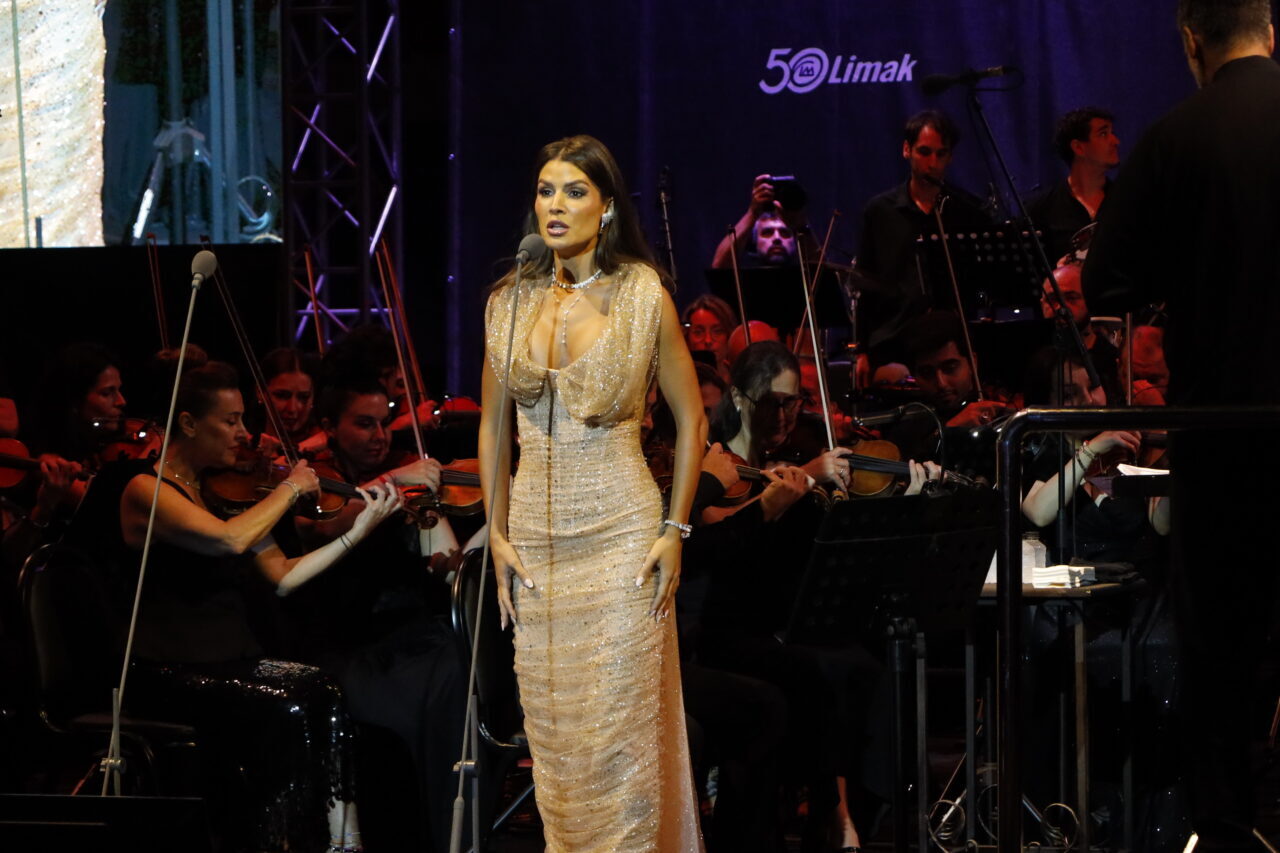 - Tenor Murat Karahan ile soprano Tamara Radjenovic'in performansları beğeni