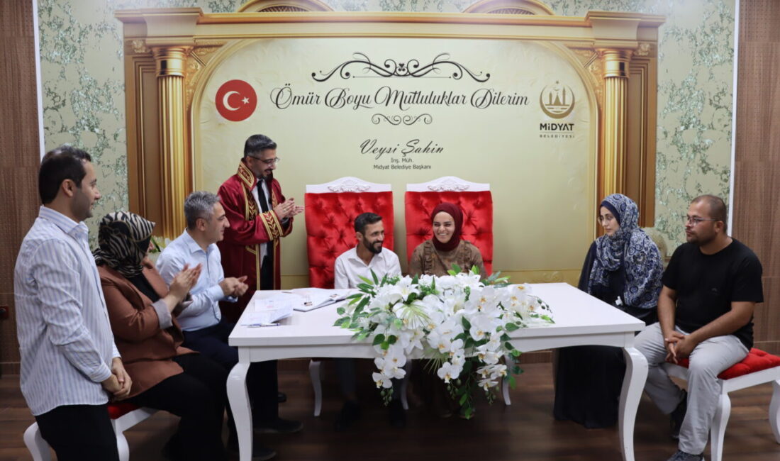MARDİN (AA) – Mardin'in Midyat ilçesinde işitme engelli çift, nikah