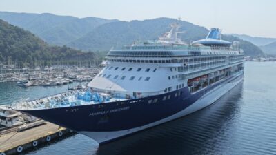 MUĞLA (AA) – Malta bayraklı "Marella Discovery" kruvaziyeriyle Muğla'nın Marmaris