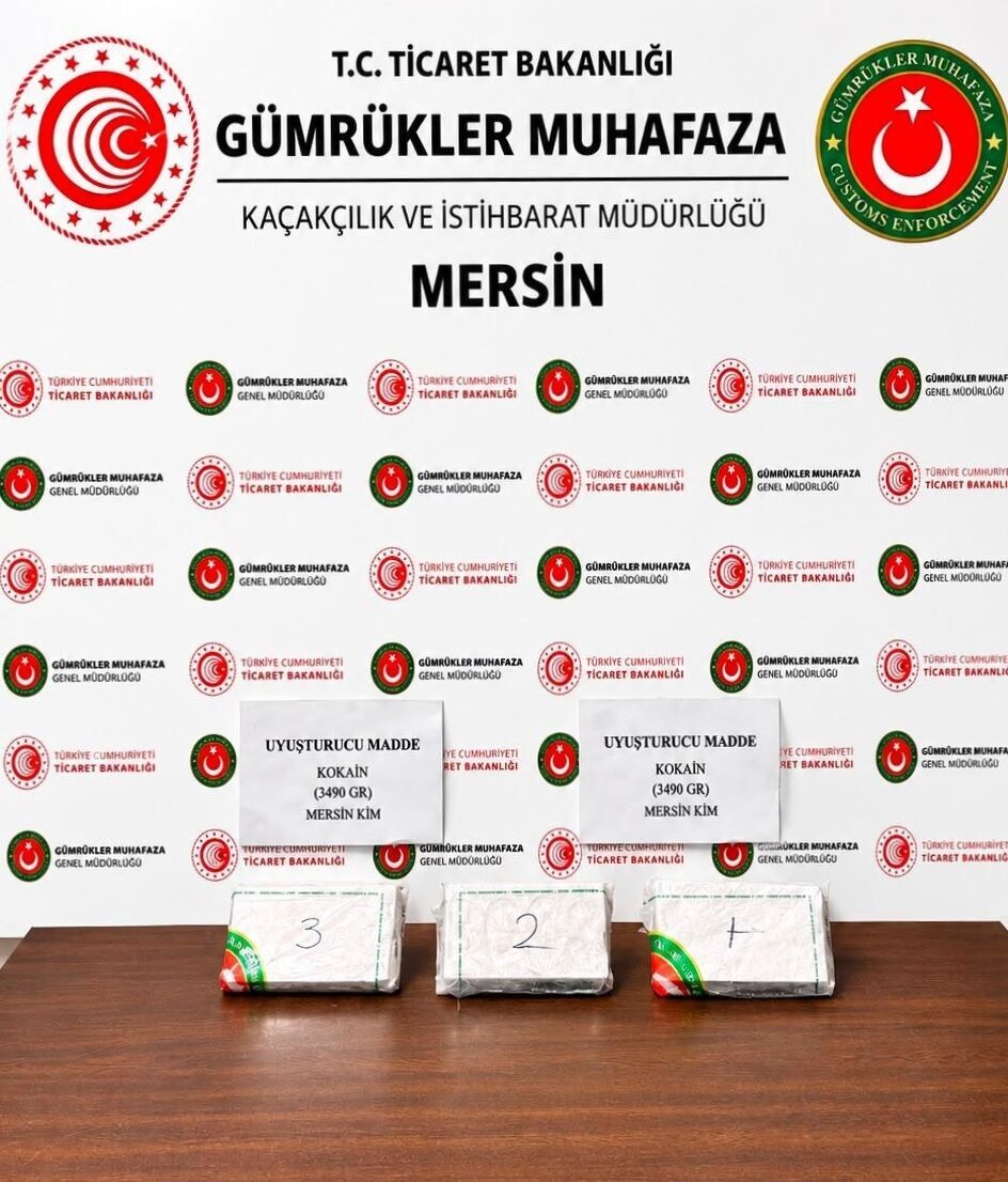 MERSİN (AA) – Mersin'de gemideki konteynerin soğutucu motor kısmında 3