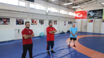 - Antrenör Nasip Ekelik:
- "Genç sporcuların burada ileriye dönük hedefleri