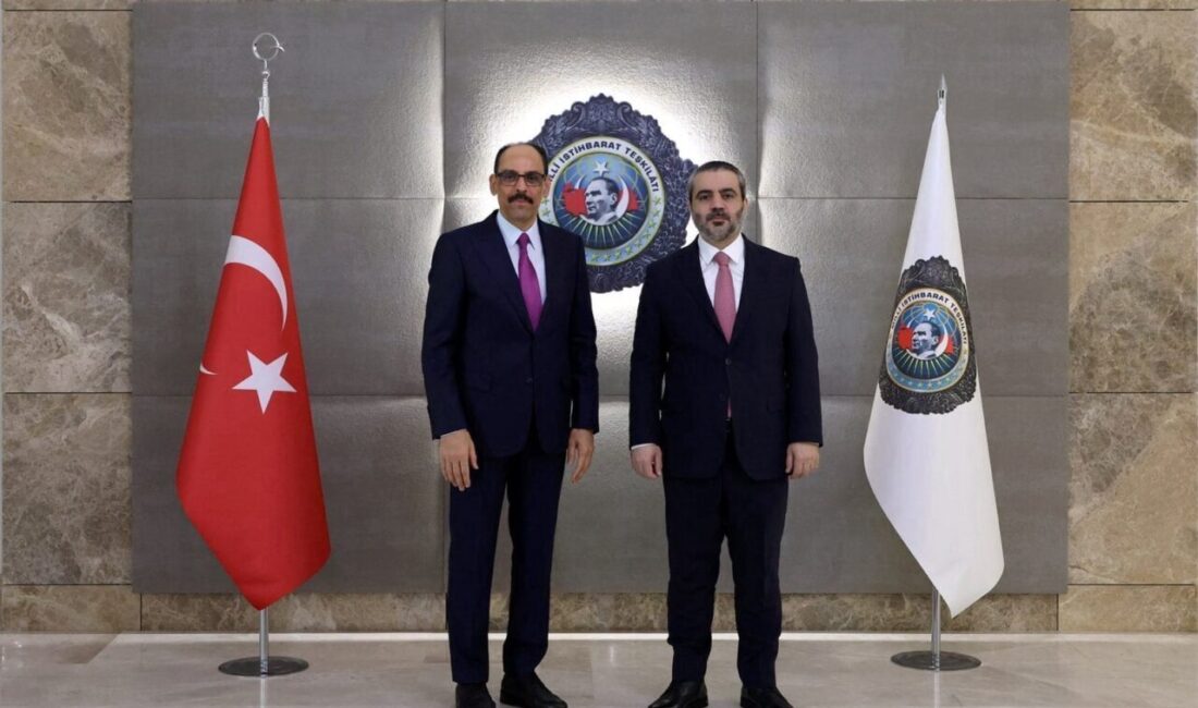 - Görüşmede, Türkiye-Suriye ilişkileri ve ortak işbirliği alanları, komşu ülkelerle