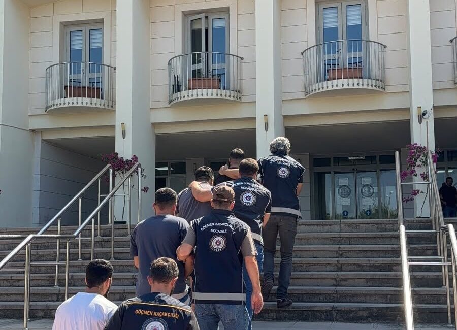 MUĞLA (AA) – Muğla'nın Bodrum ve Marmaris ilçelerinde göçmen kaçakçılığı