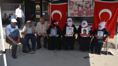 MUŞ (AA) – Muş'ta çocukları terör örgütü PKK tarafından kaçırılan