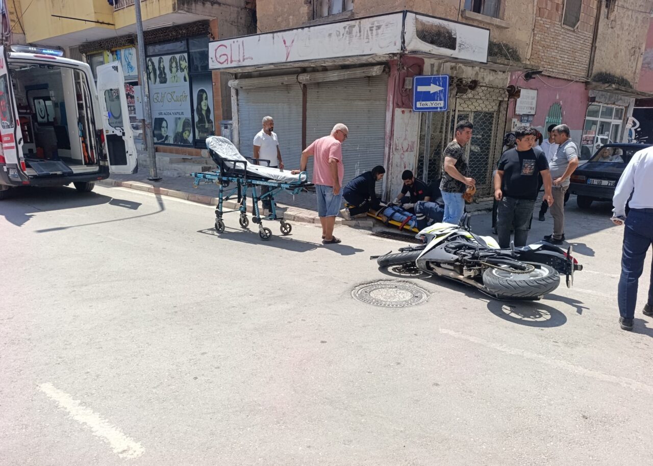 OSMANİYE (AA) – Osmaniye'nin Kadirli ilçesinde otomobille motosikletin çarpışması sonucu