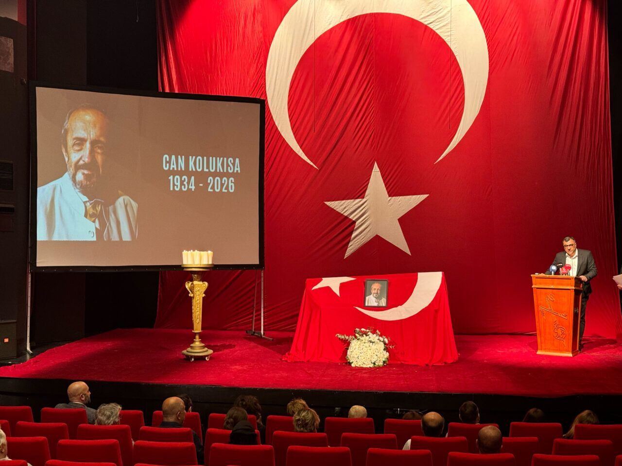 İSTANBUL (AA) – Türk sineması ve tiyatrosunun usta oyuncularından, 92