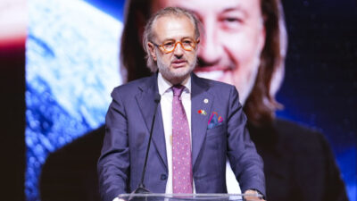 - "Sürdürülebilir ekonomik büyüme ancak her iki ülkenin özel sektörlerinin