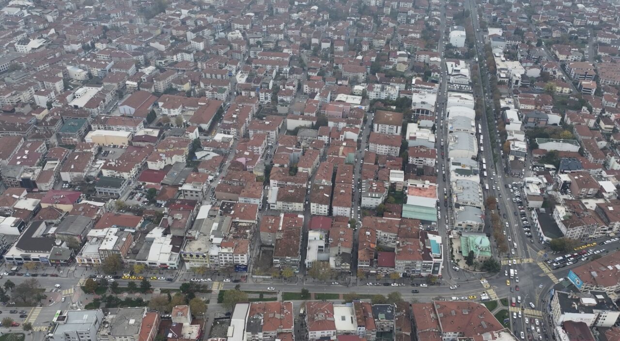 - Kentsel dönüşüm çalışmalarının hız kazandığı kentte, TOKİ ve Büyükşehir