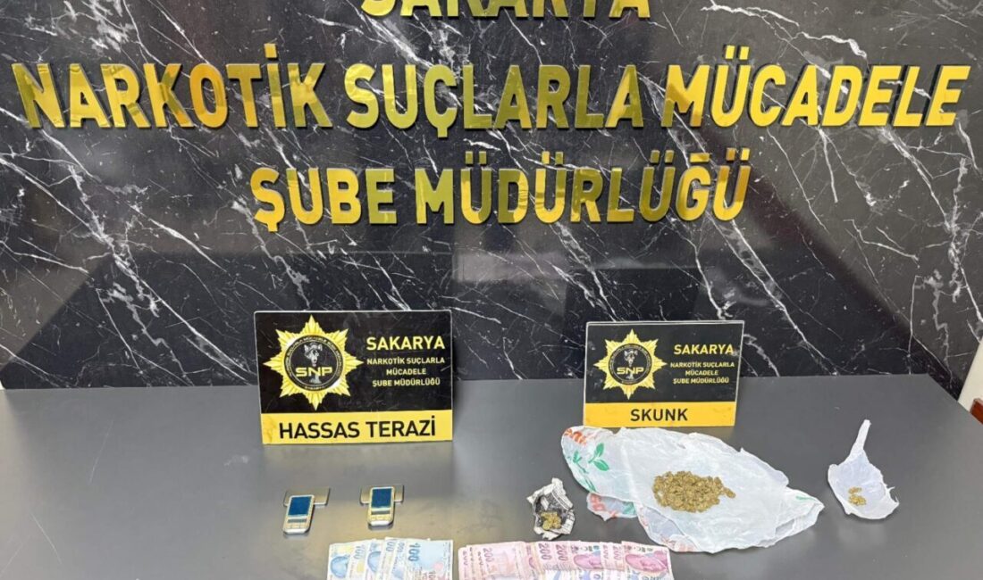 SAKARYA (AA) – Sakarya'nın Adapazarı ilçesinde uyuşturucu madde satışı yapılan