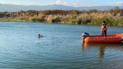 SAKARYA (AA) – Sakarya'nın Pamukova ilçesinde serinlemek için Sakarya Nehri