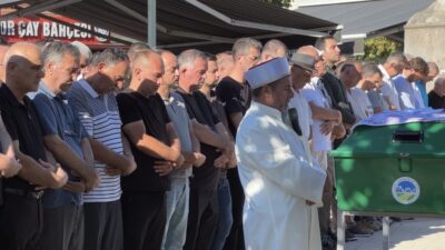 SAKARYA (AA) – Sakarya'nın Serdivan ilçesinde üvey oğlu tarafından tabancayla