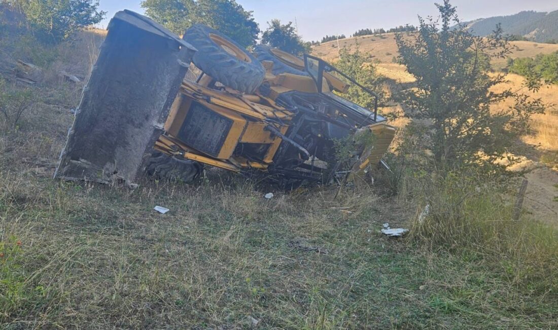 SAMSUN (AA) – Samsun'un Alaçam ilçesinde devrilen iş makinesinin operatörü