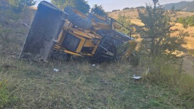 SAMSUN (AA) – Samsun'un Alaçam ilçesinde devrilen iş makinesinin operatörü