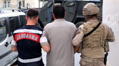 ŞANLIURFA (AA) – Şanlıurfa'da göçmen kaçakçılığı yaptıkları iddiasıyla 10 şüpheli
