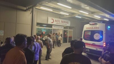 ŞANLIURFA (AA) – Şanlıurfa'nın Birecik ilçesinde iki otomobilin çarpışması sonucu