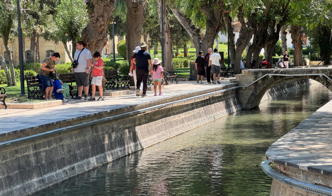 ŞANLIURFA (AA) – Şanlıurfa'da etkisini sürdüren sıcak hava, günlük yaşamı