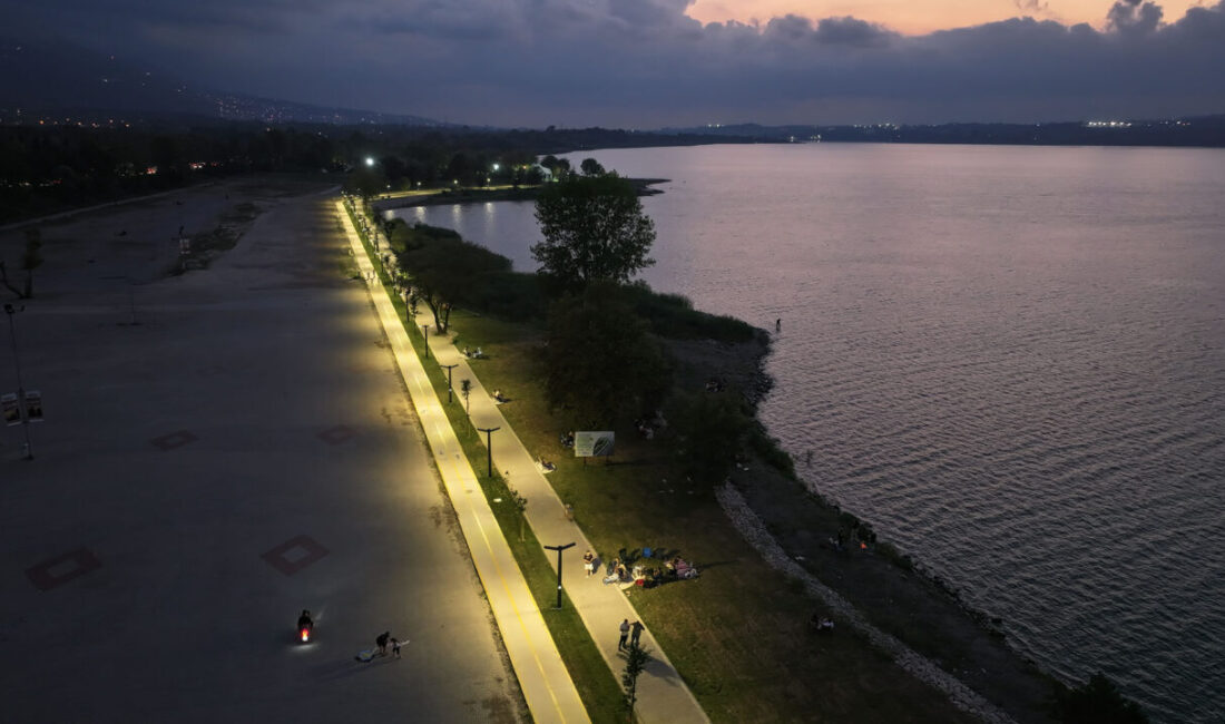 SAKARYA (AA) – Sapanca Gölü'nün kıyı şeridinde ilk etabı tamamlanan