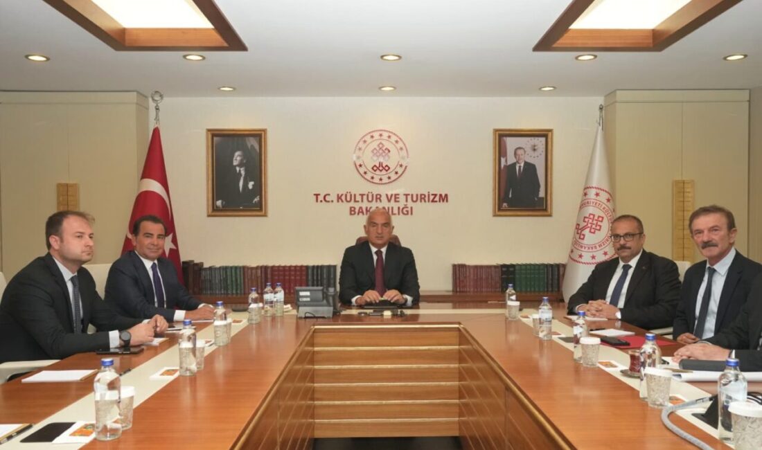 - Kültür ve Turizm Bakanı Mehmet Nuri Ersoy:
- "Sayburç'ta 2