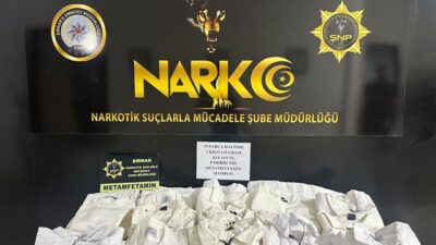 ŞIRNAK (AA) – Şırnak'ın Silopi ilçesinde valizlerinde 7 kilo 115