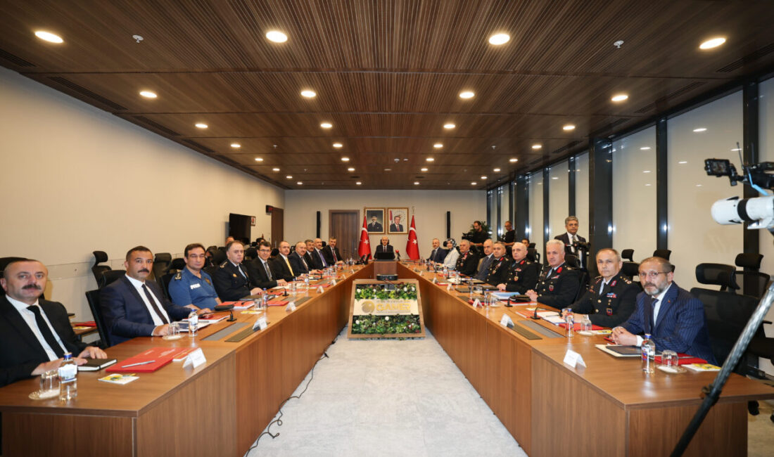 - Toplantıda, Terörsüz Türkiye sürecindeki aşama, yeni yasal çerçeve, sahadaki