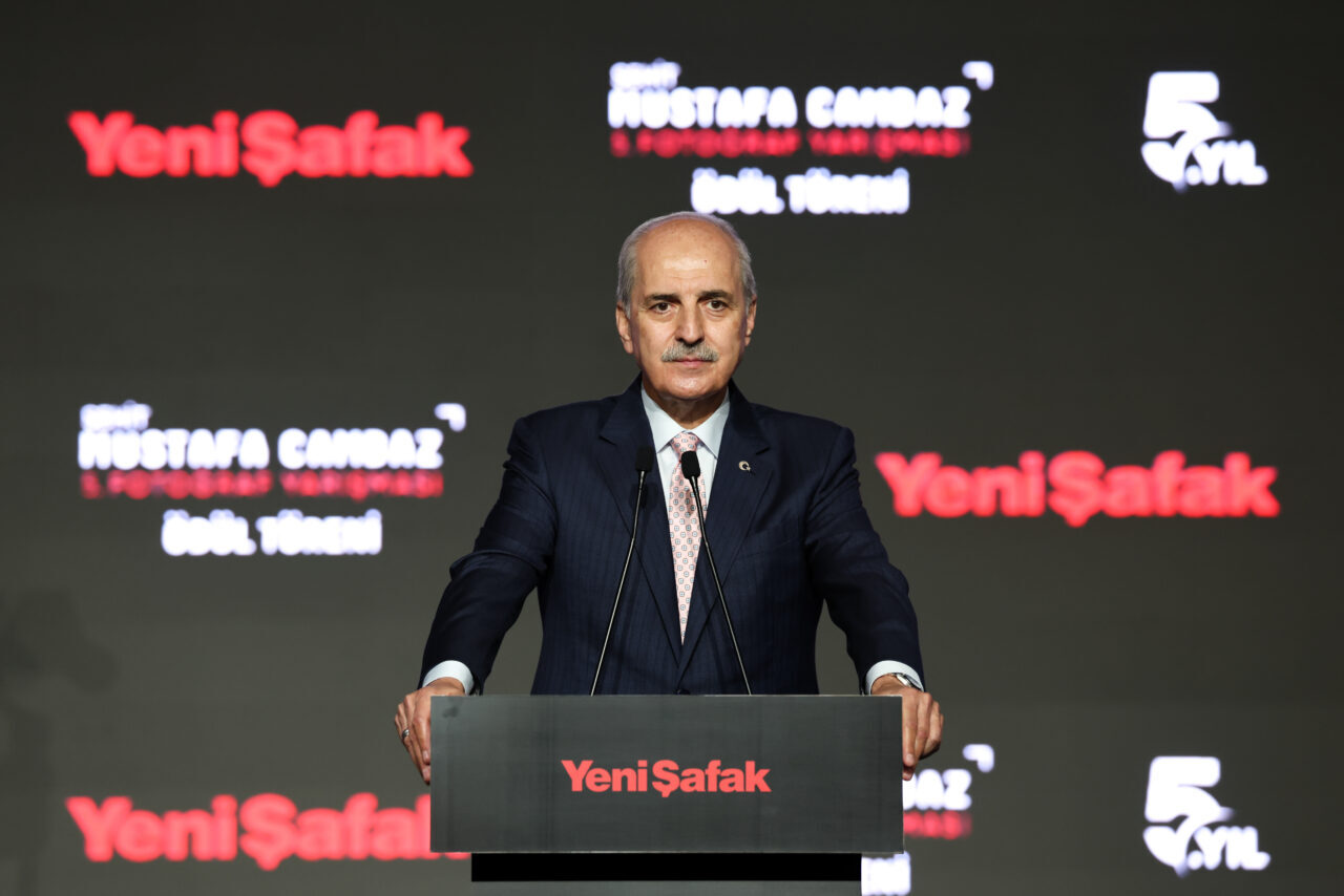 - "Terör örgütünün tamamıyla kendisini feshetmesi, silahların bütün unsurlarıyla birlikte