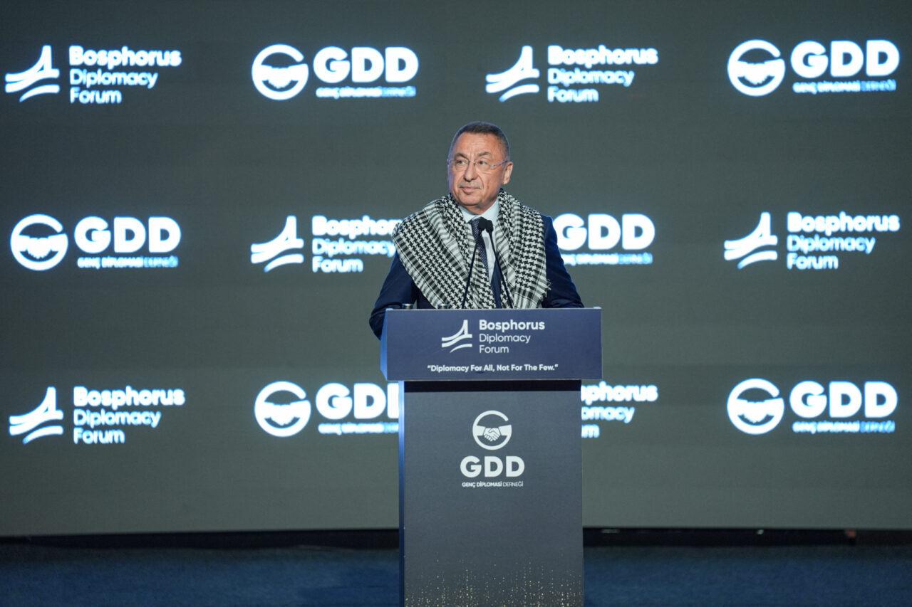 - "Batı’da bir sivilin hayatı el üstünde tutulurken, Gazze’de katledilen