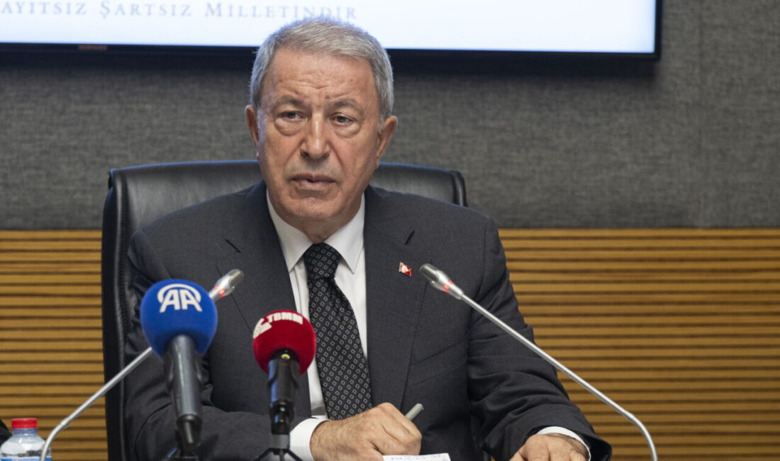 - Komisyon Başkanı Akar:
- "Türkiye Cumhuriyeti Devletinin şehit ailelerine ve
