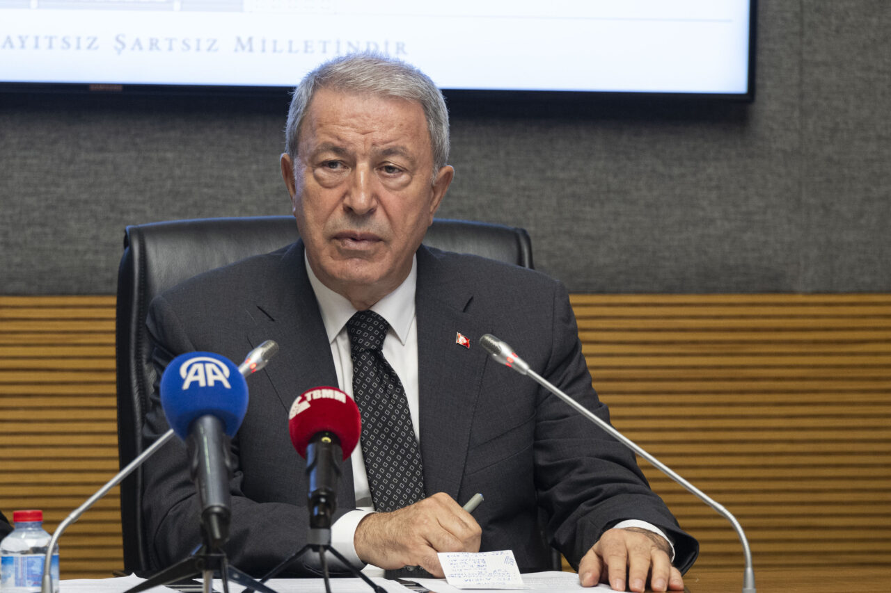 - Komisyon Başkanı Akar:
- "Türkiye Cumhuriyeti Devletinin şehit ailelerine ve