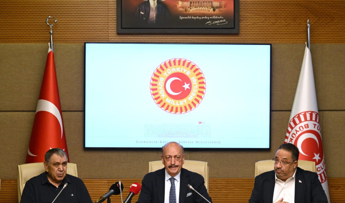 - "Türkiye Cumhuriyeti savcılarına bu kanunsuz işler, işçilere, emeğe ve