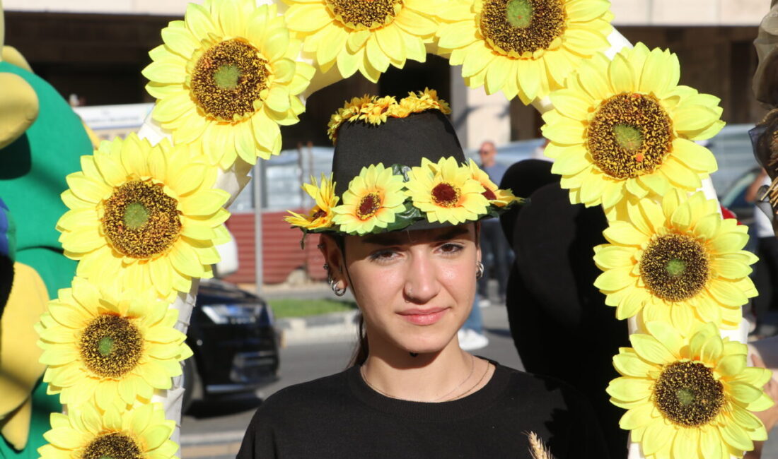 TEKİRDAĞ (AA) – Tekirdağ'ın Hayrabolu ilçesinde düzenlenen 34. Ayçiçeği Festivali