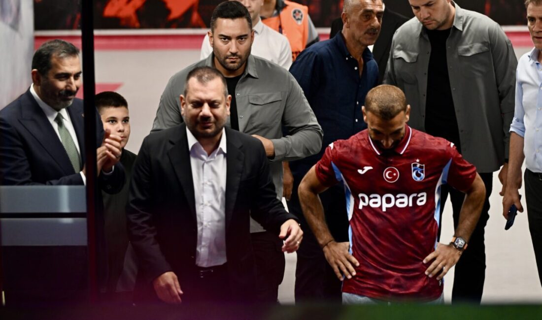 - Mısırlı yıldız futbolcu Muhammed Salah:
"Ben de böyle bir karşılamayı