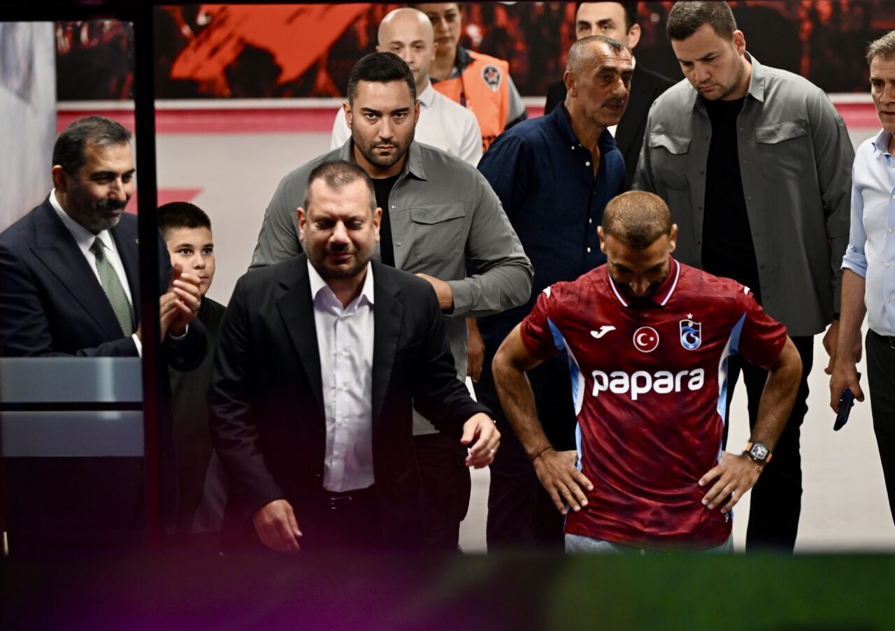 - Mısırlı yıldız futbolcu Muhammed Salah:
"Ben de böyle bir karşılamayı