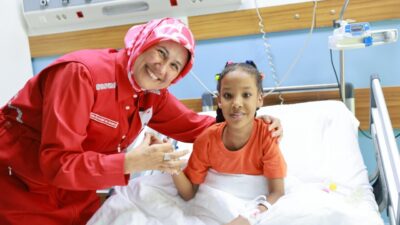 - Mısır temasları kapsamında Kahire'de tedavi gören Gazzeli hastaları ziyaret