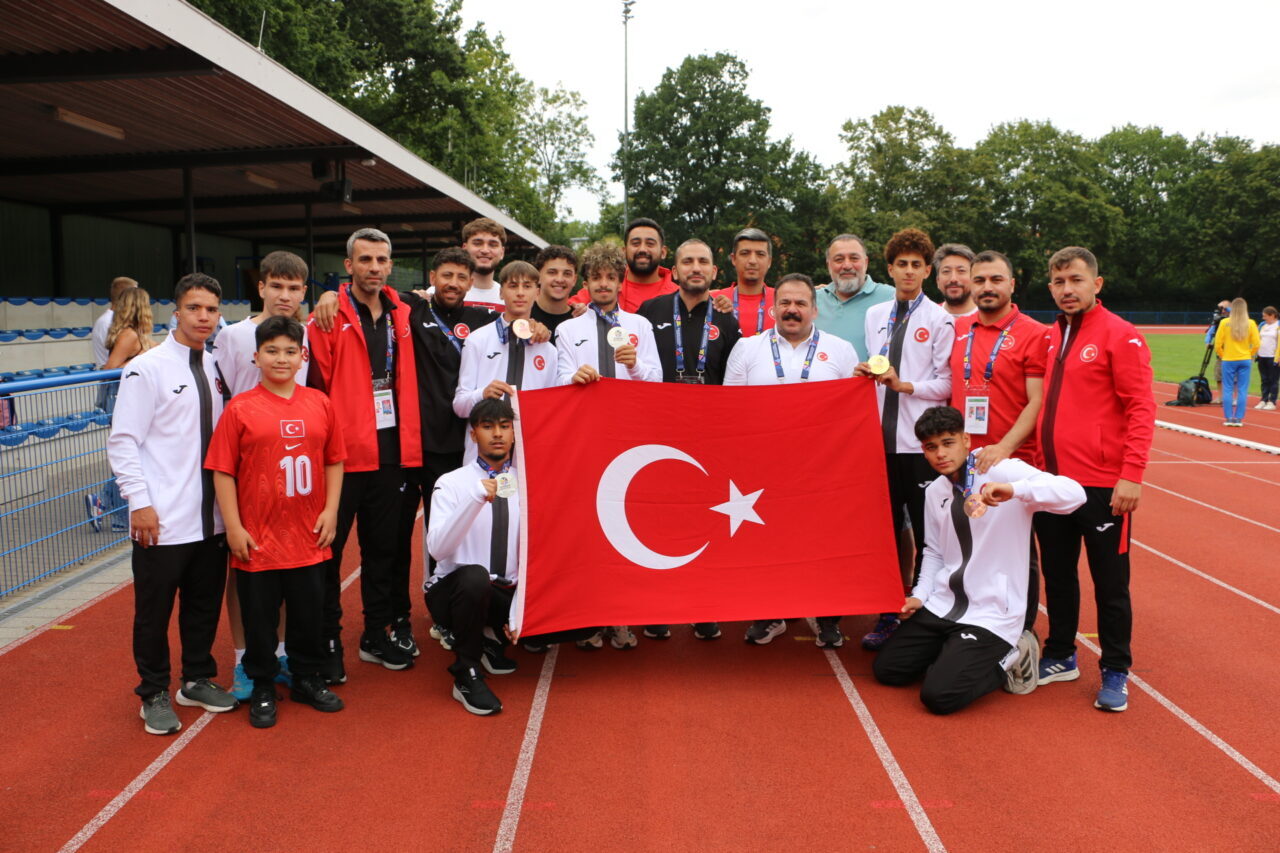 ANKARA (AA) – Türkiye, Almanya'da düzenlenen İşitme Engelliler Avrupa Gençlik