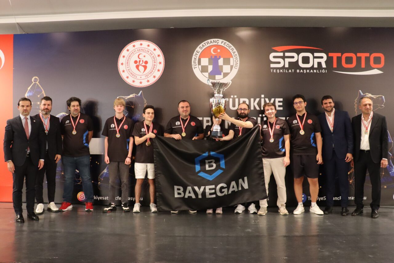 ANKARA (AA) – Türkiye Satranç Süper Ligi'nde Bayegan Pendik Satranç