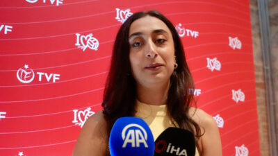 - A Milli Kadın Voleybol Takımı oyuncularından Elif Şahin:
"Herkesi İstanbul'daki