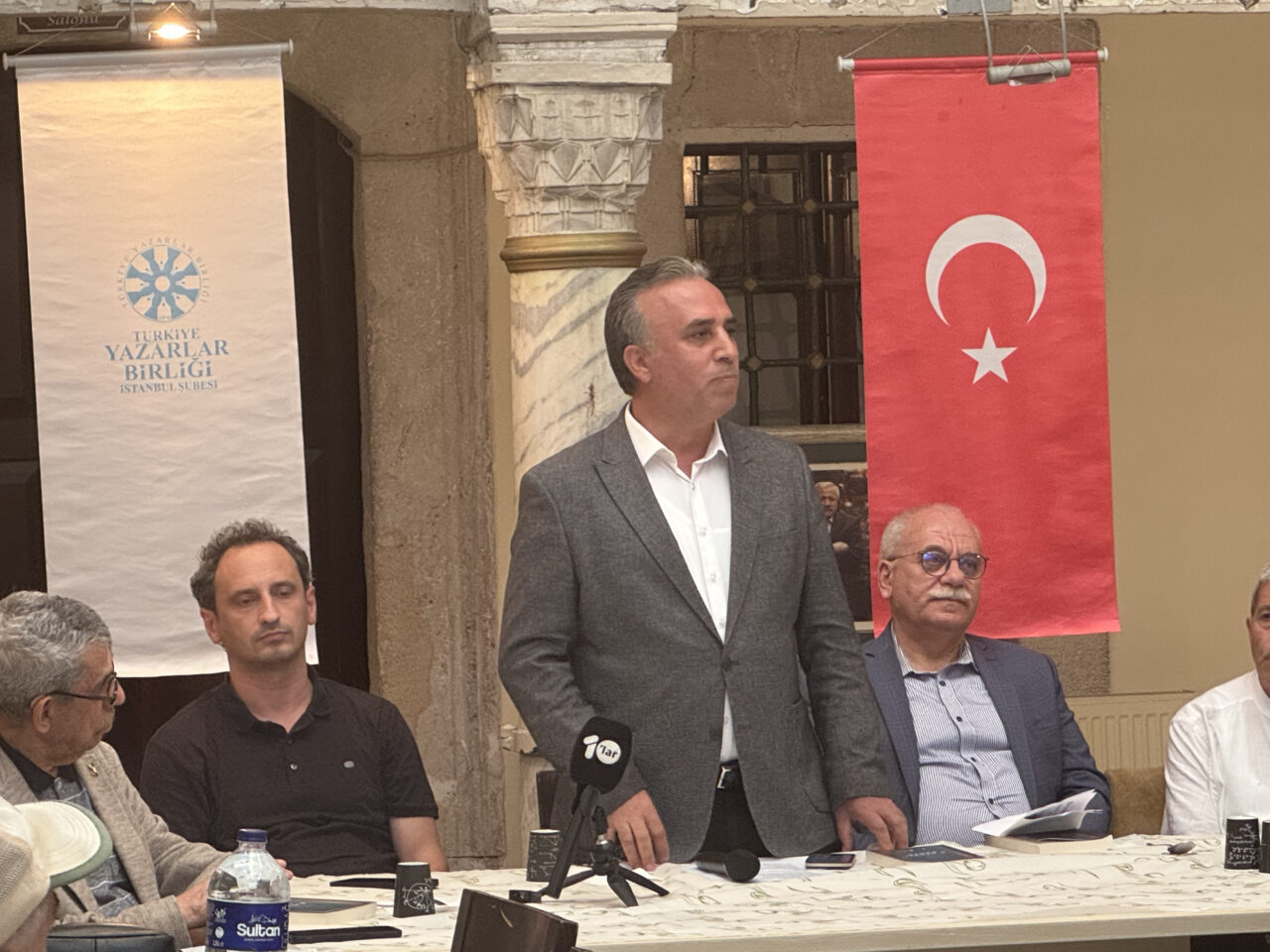 İSTANBUL (AA) – Gazeteci ve yazar, aynı zamanda Türkiye Yazarlar