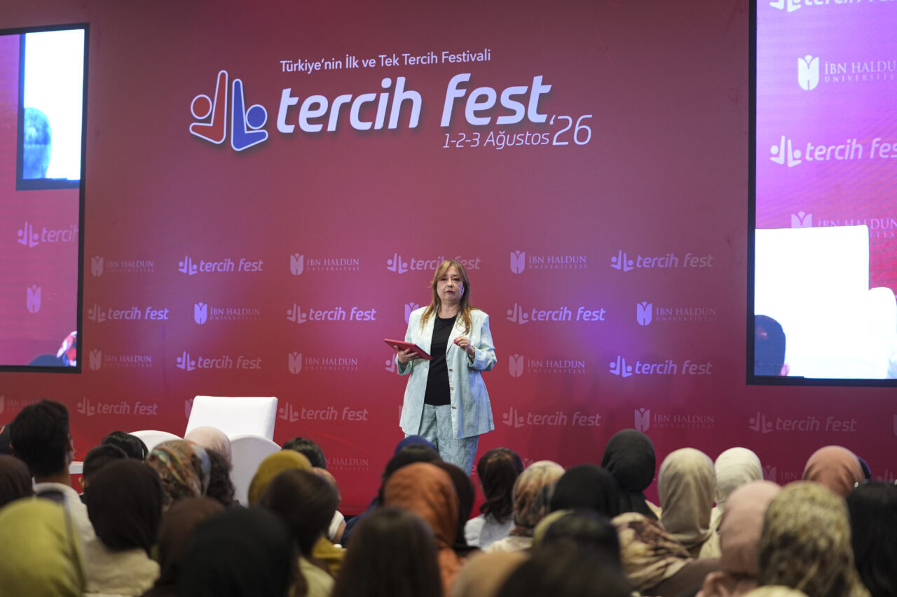 - Diyanet İşleri Başkanı Safi Arpaguş:
- "Bugün bulunduğunuz kavşakta bir