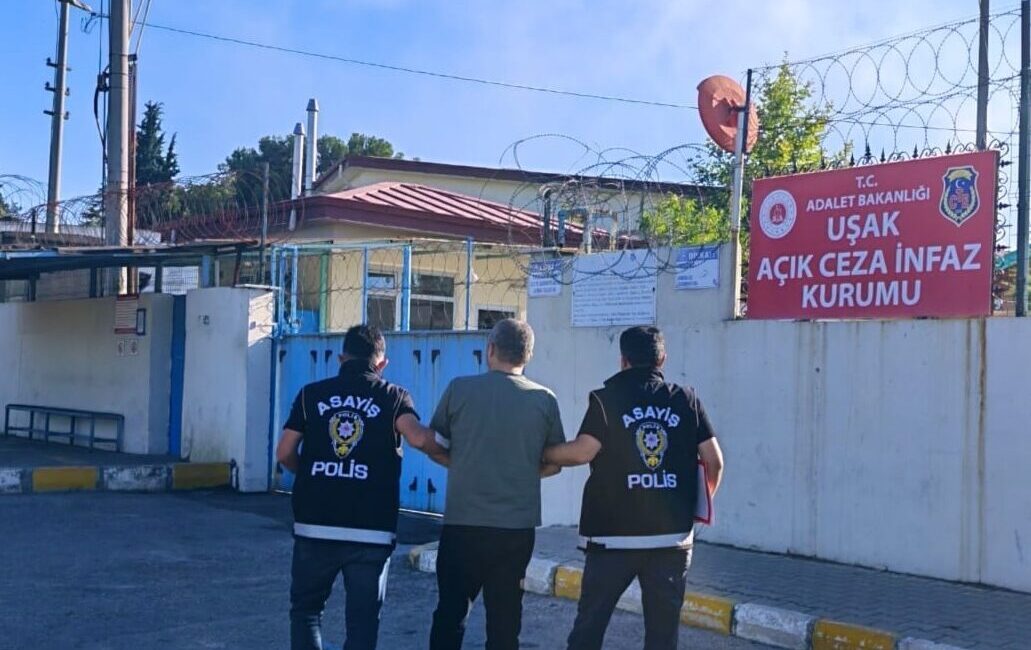 UŞAK (AA) – Uşak'ta, hakkında 26 yıl 15 gün kesinleşmiş