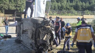 UŞAK (AA) – Uşak'ın Banaz ilçesinde otomobilin devrilmesi sonucu 1