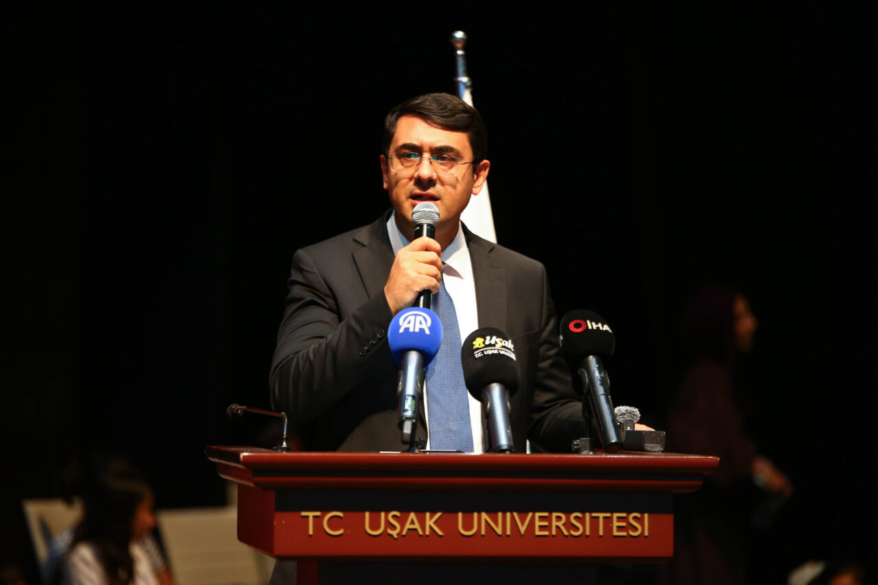 UŞAK (AA) – Uşak'ta, Türkiye Gençlik Vakfı (TÜGVA) yaz okullarının