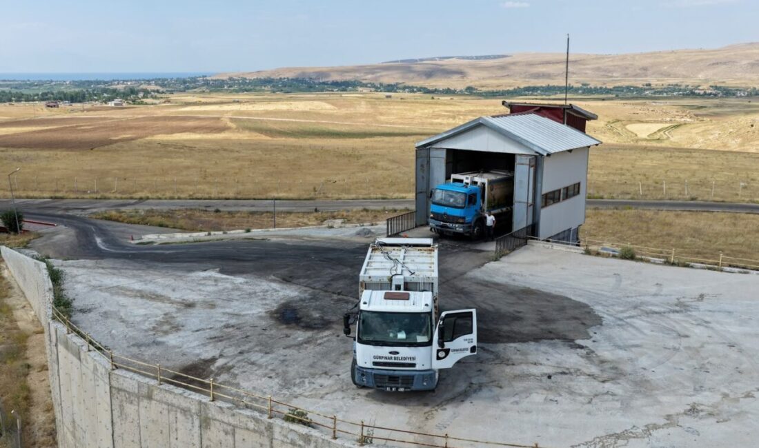 VAN (AA) – Van Büyükşehir Belediyesinin Entegre Katı Atık Tesisi'nde