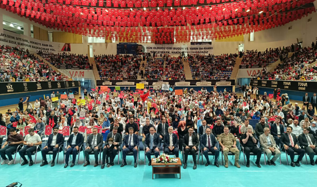 - Milli Eğitim Bakan Yardımcısı Ömer Faruk Yelkenci:
- "Sevgili çocuklarımız,