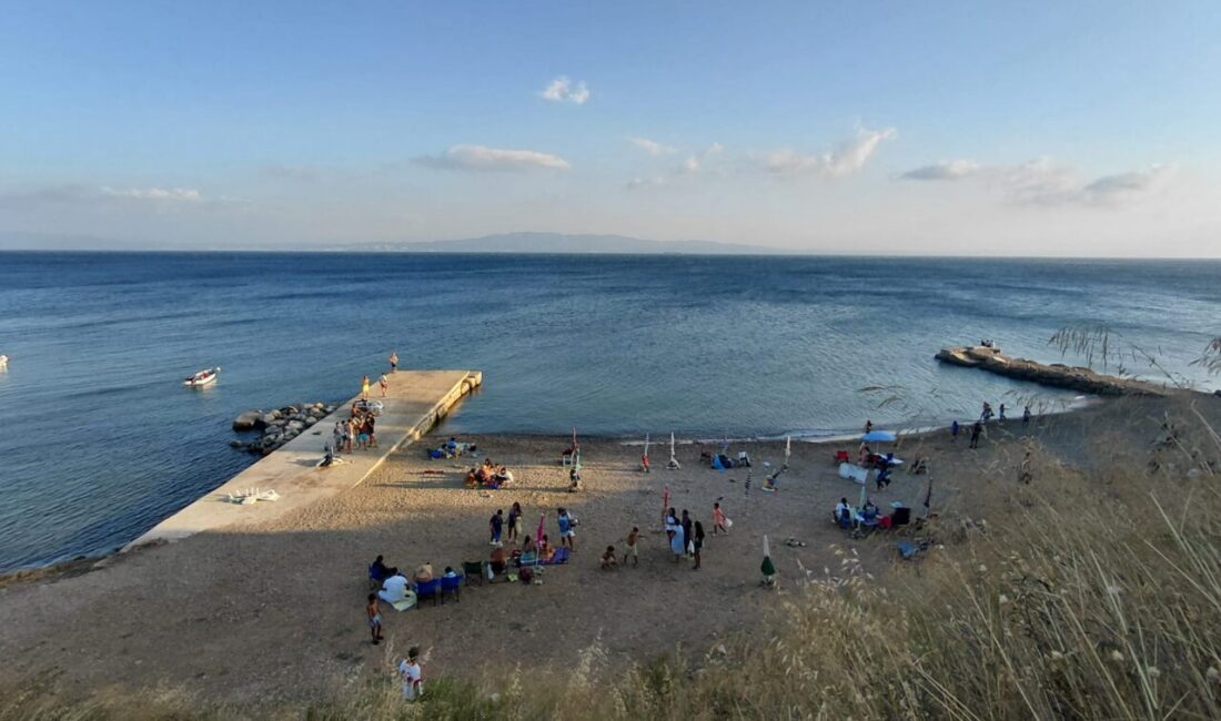 YALOVA (AA) – Yalova'nın Armutlu ilçesinde kanoyla denize açıldıktan sonra