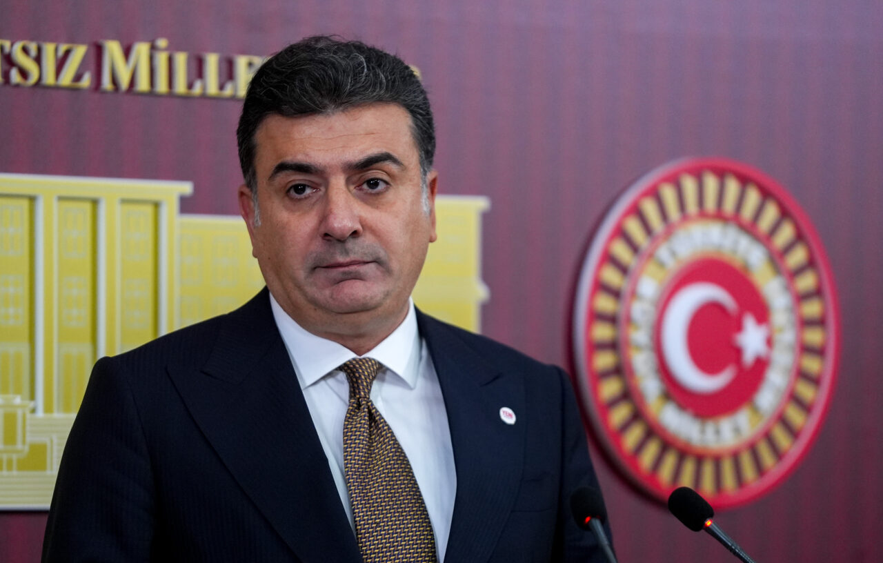 - "(Etimesgut ve Menderes belediyelerindeki başkan vekili seçimlerinde yaşananların İstanbul