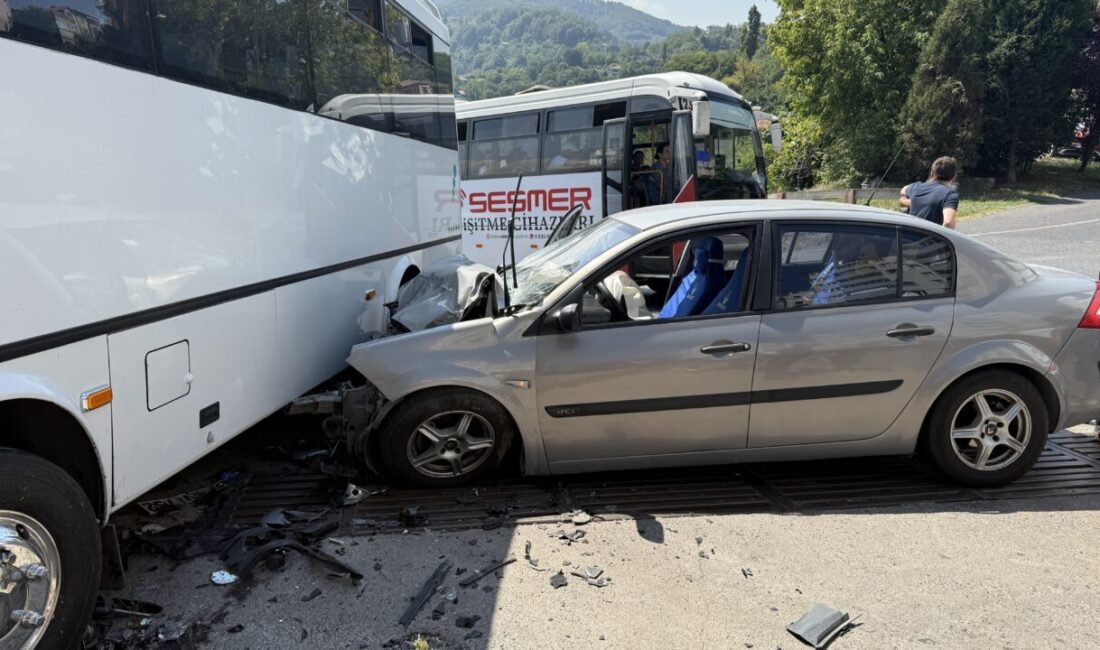 ZONGULDAK (AA) – Zonguldak'ın Kilimli ilçesinde özel halk otobüsü ile