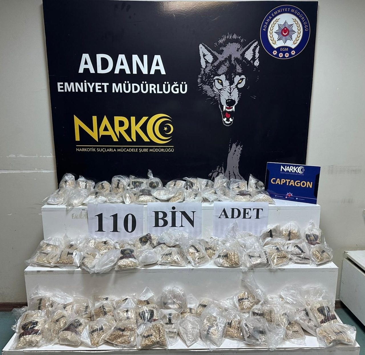 ADANA (AA) – Adana'da 110 bin uyuşturucu hap ele geçirilen